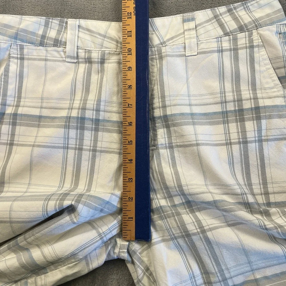 ONeill Men's Plaid Shorts Size 32 White Grey Blue First In Last Out Flat Front
